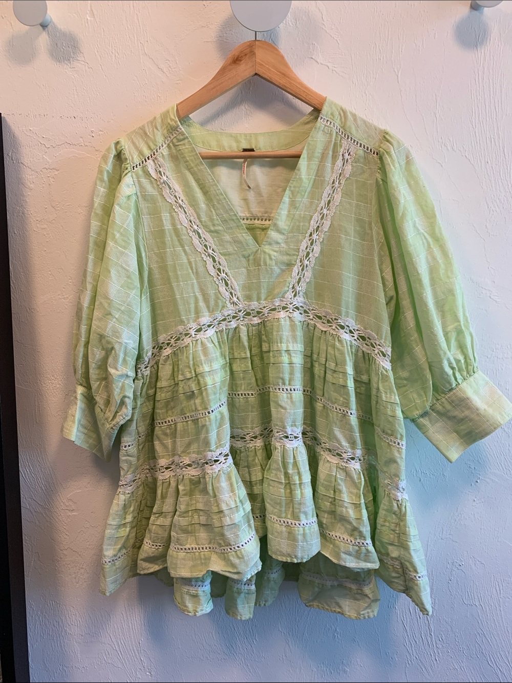 Free People XS Light Green Lace-Trim Blouse - Women